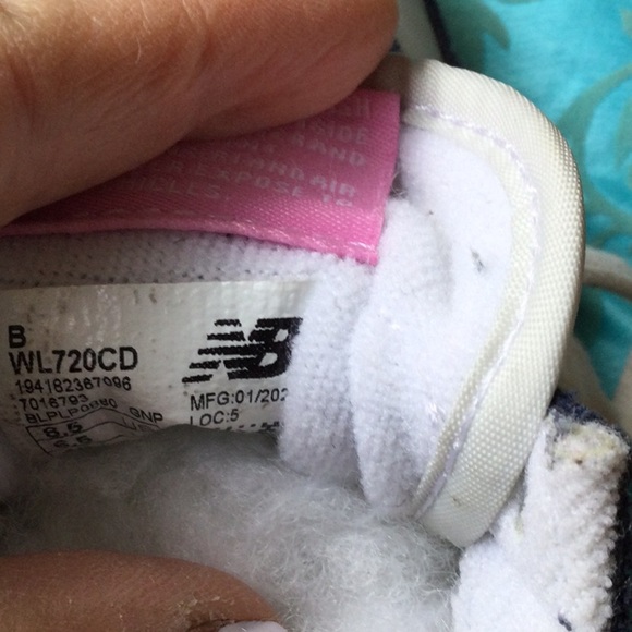 New balance 720 blue grey and pink in 8.5 - Picture 6 of 11